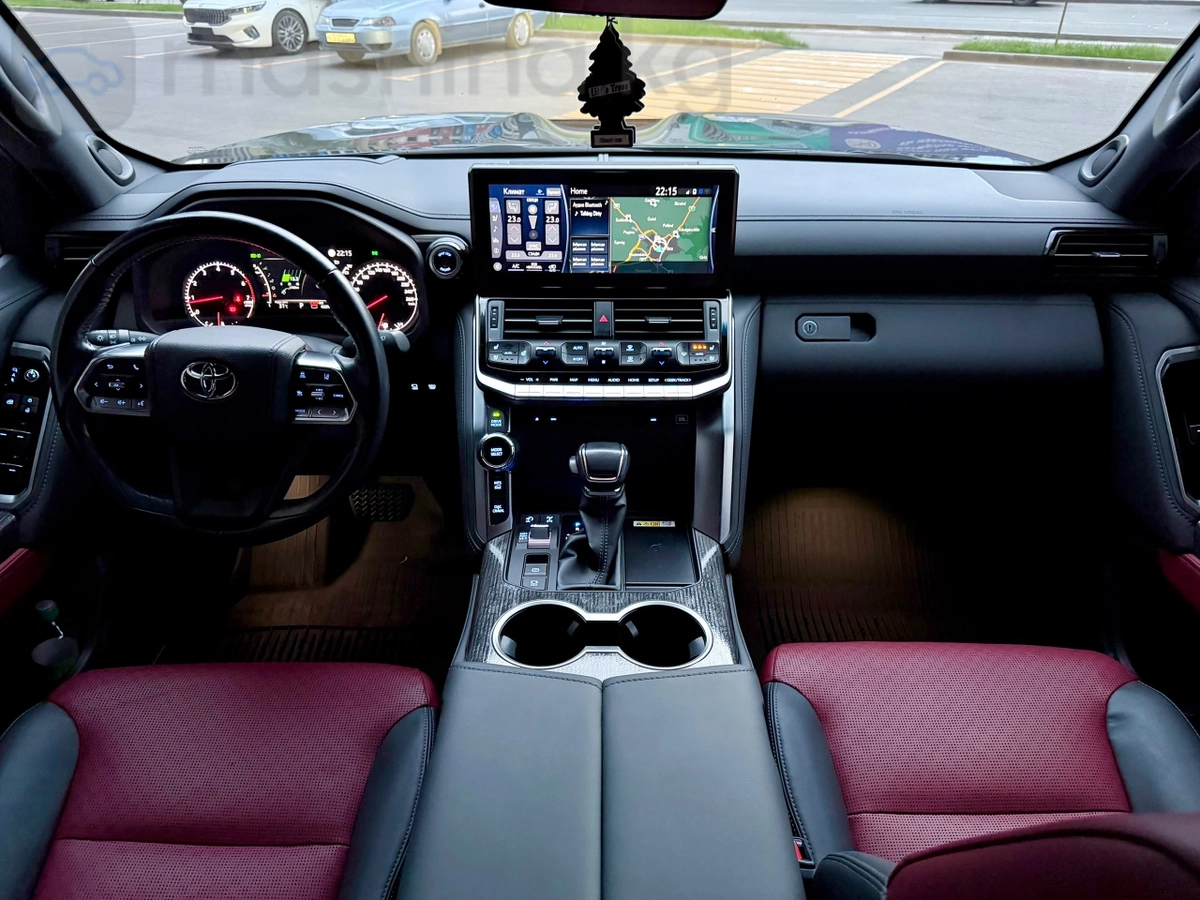Toyota Land Cruiser, 2022 — фото 7 из 9