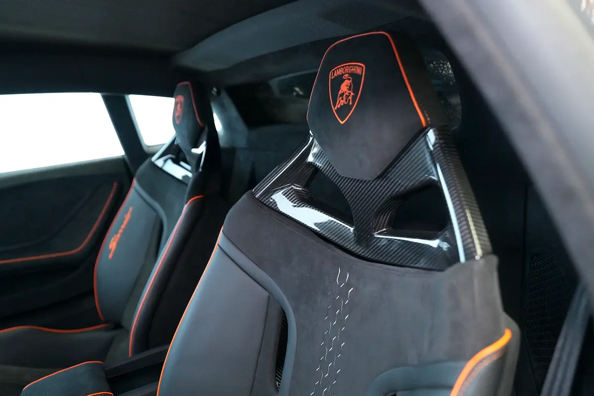 Lamborghini Huracan, 2023 — фото 6 из 10