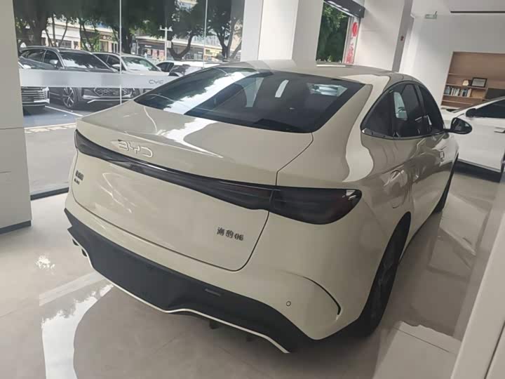 BYD Seal 06 Hybrid/EV, 2024 — фото 7 из 9