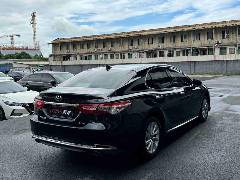 Toyota Camry, 2023 — фото 6 из 10