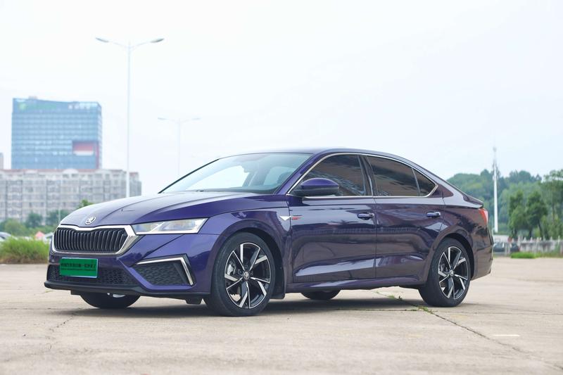 Skoda Octavia Pro, 2022 — купить в Брянске под ключ