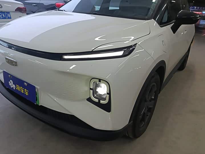 Geely Geometry E Firefly, 2023 — фото 5 из 9