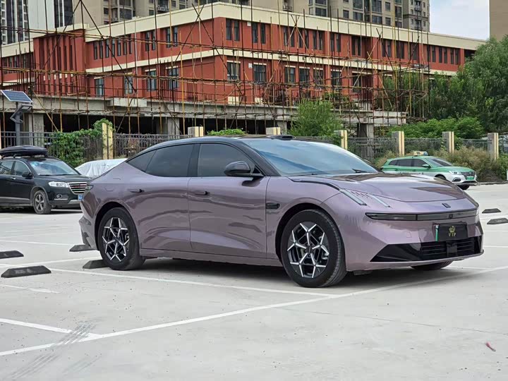 Lynk & Co 30 EM-P Hybrid, 2026 — фото 3 из 9