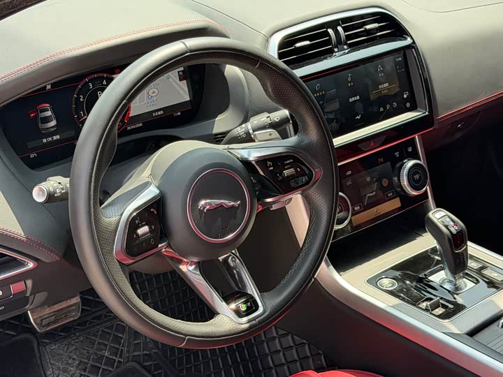 Jaguar XE L, 2024 — фото 8 из 9