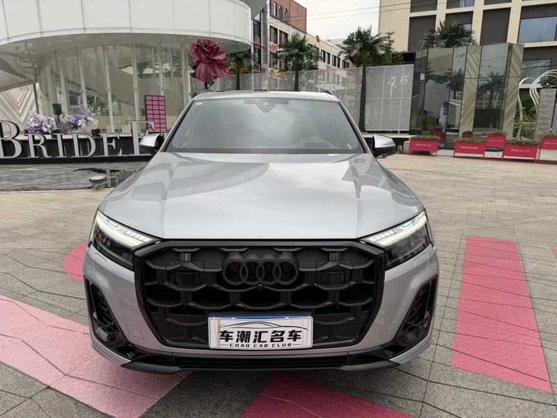 Audi SQ7, 2024 — фото 2 из 9