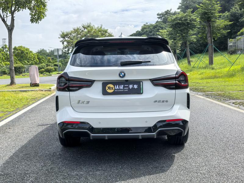 BMW iX3, 2023 — фото 5 из 12