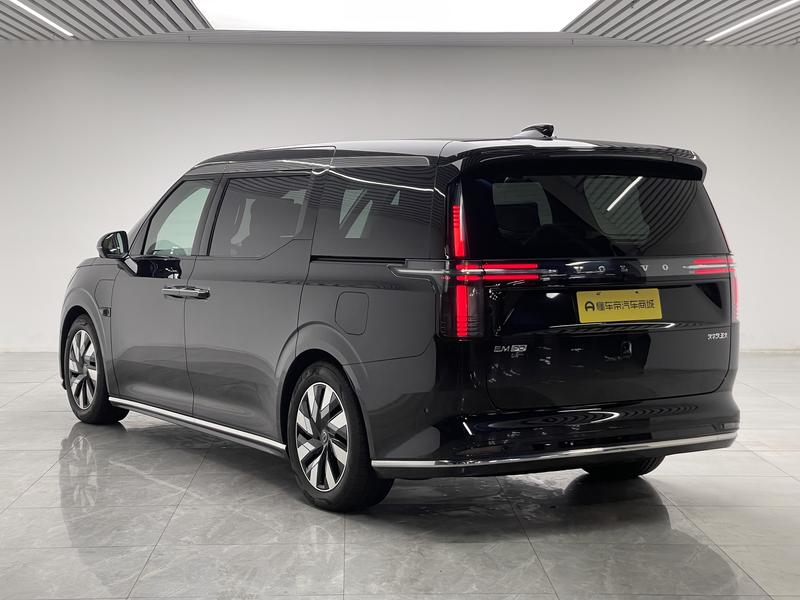 Volvo EM90, 2024 — фото 5 из 12