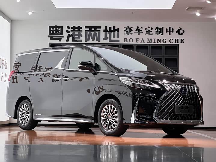 Lexus LM, 2022 — фото 8 из 9