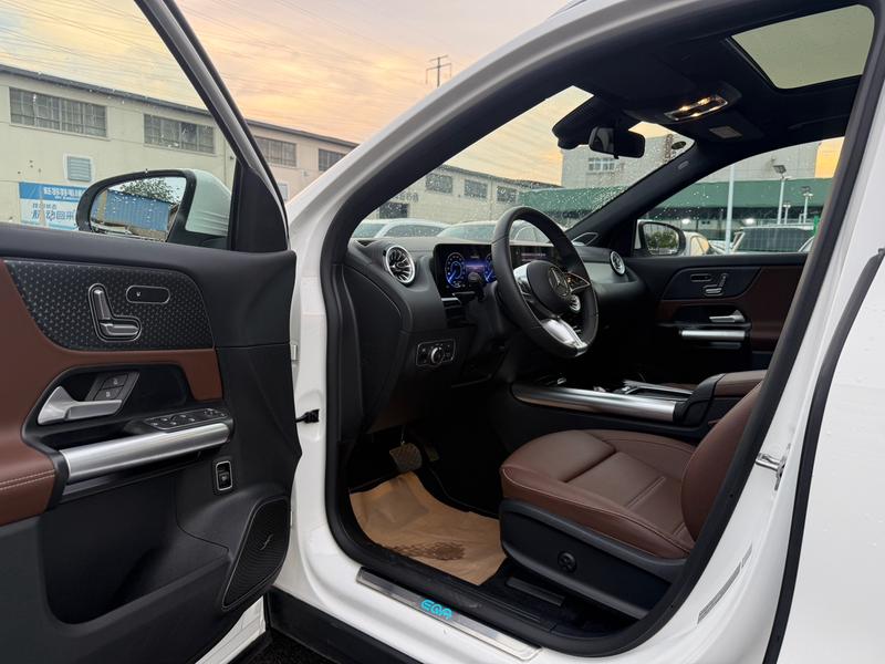 Mercedes-Benz EQA, 2025 — фото 12 из 12