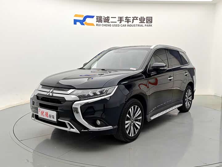 Mitsubishi Outlander, 2022 — купить в Рязани под ключ
