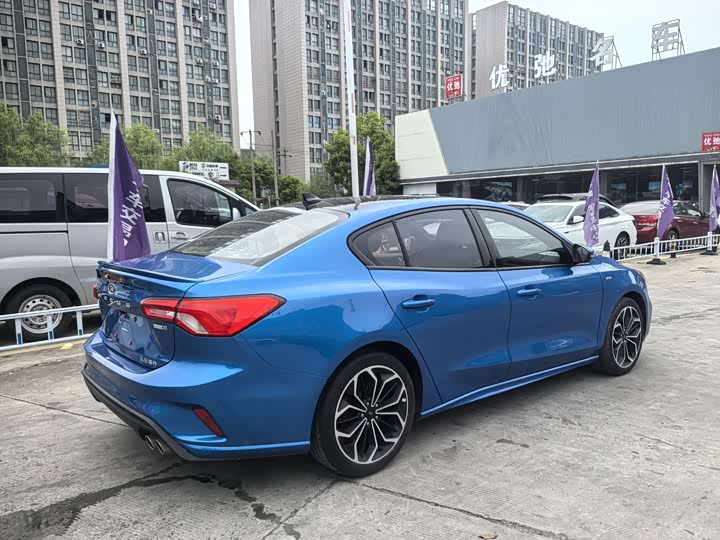 Ford Focus, 2021 — фото 4 из 9