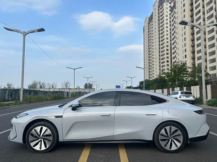 Geely Galaxy E8, 2024 — фото 7 из 9