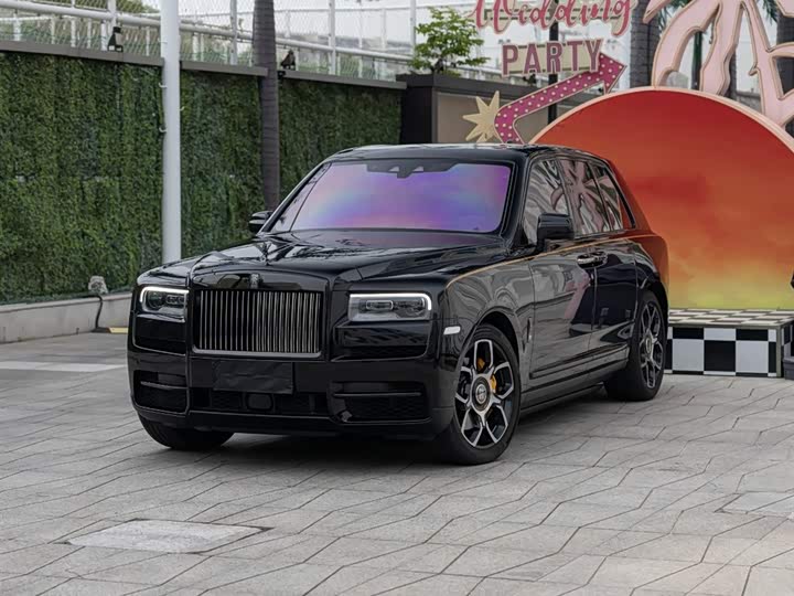 Rolls-Royce Cullinan, 2023 — купить в Москве под ключ