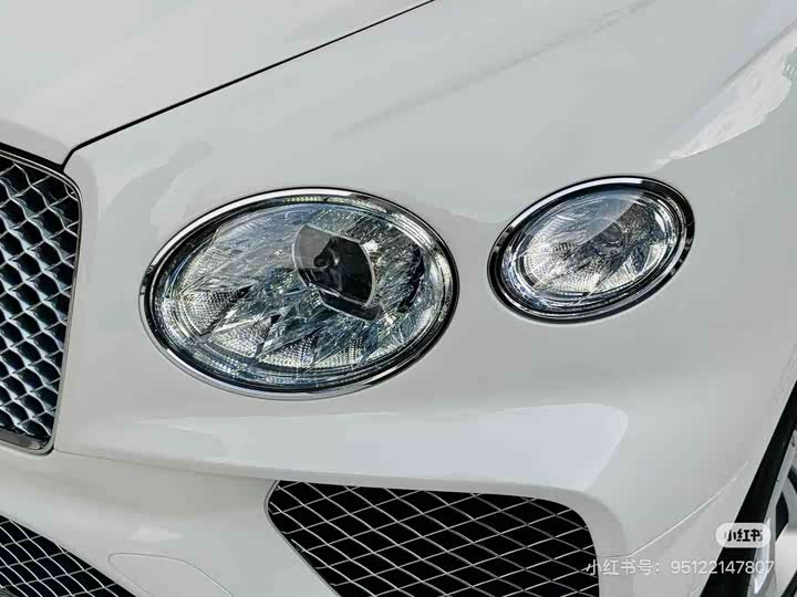 Bentley Bentayga, 2023 — фото 5 из 9