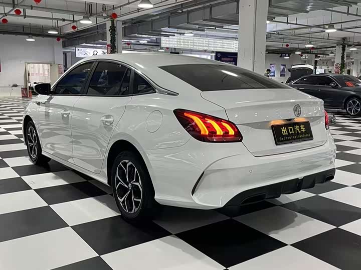 MG Motor 5, 2023 — фото 7 из 9