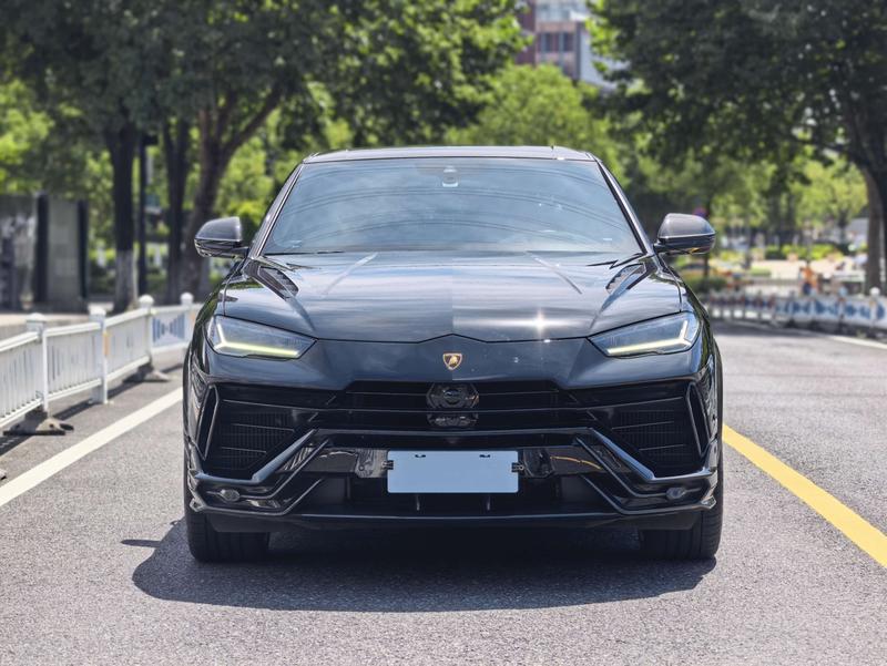 Lamborghini Urus, 2023 — фото 2 из 9
