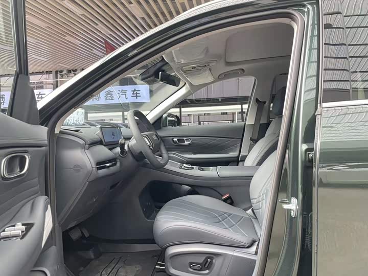 Changan UNI-Z Hybrid, 2026 — фото 7 из 7