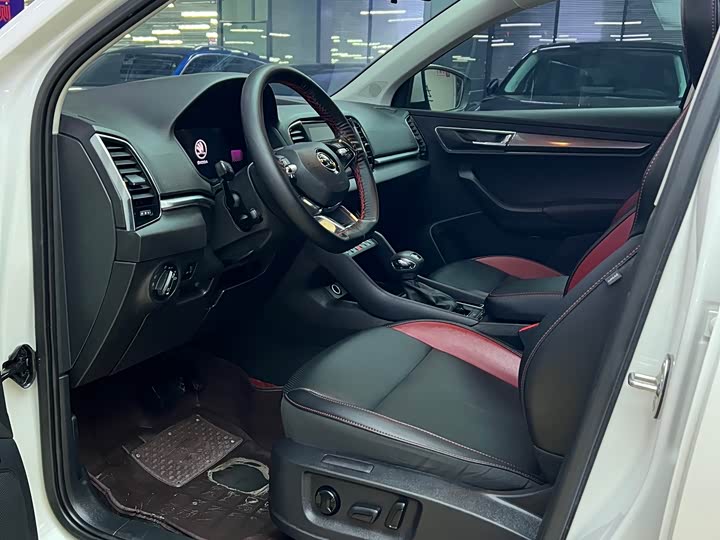 Skoda Karoq, 2021 — фото 7 из 9