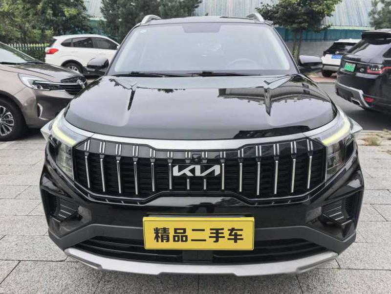Kia Sportage GT-line, 2023 — фото 2 из 9