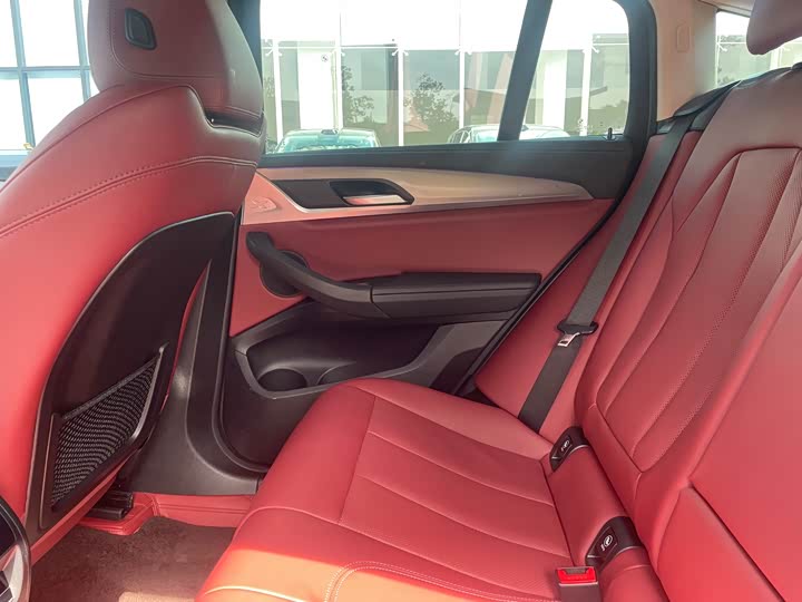 BMW X4, 2022 — фото 8 из 9