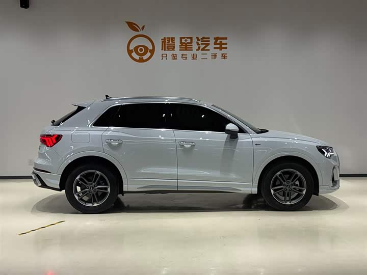 Audi Q3, 2023 — фото 3 из 9