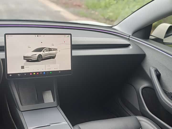 Tesla Model 3, 2024 — фото 7 из 9