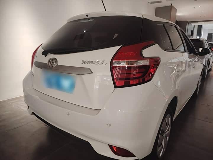 Toyota Yaris L Hatchback, 2022 — фото 7 из 9