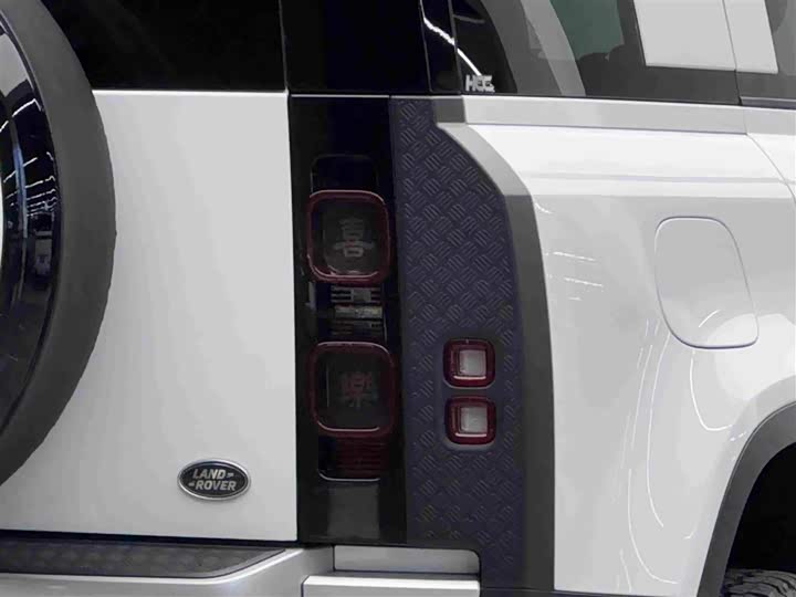 Land Rover Defender, 2025 — фото 6 из 9