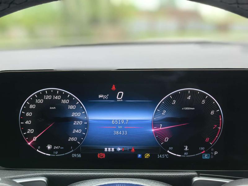 Mercedes-Benz GLB-Class, 2023 — фото 8 из 12