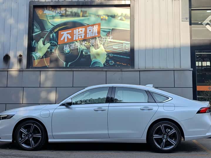 Honda Inspire Hybrid, 2024 — фото 6 из 9