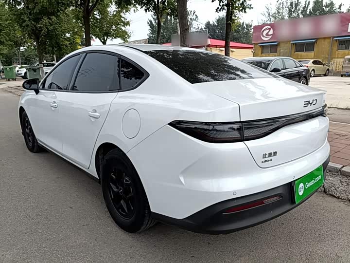 BYD Seal 05 DM-i Hybrid, 2025 — фото 5 из 9