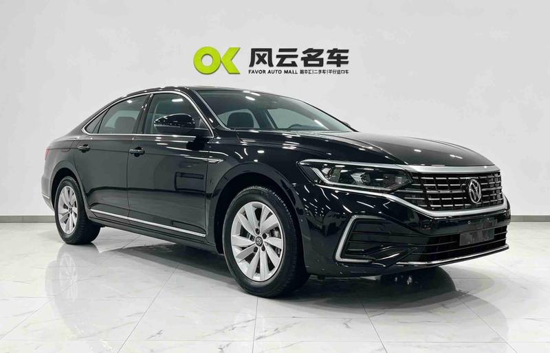 Volkswagen Passat Hybrid, 2025 — фото 3 из 8