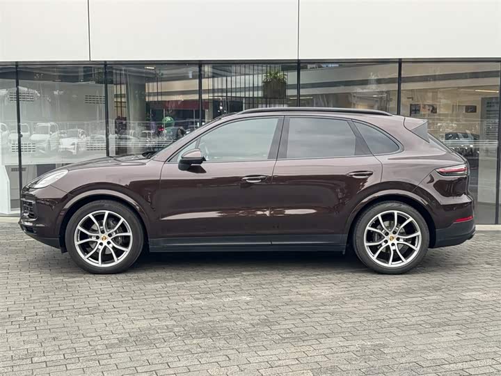 Porsche Cayenne, 2022 — фото 2 из 9