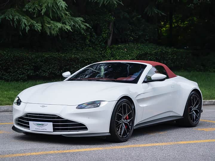 Aston Martin V8 Vantage, 2022 — фото 8 из 9