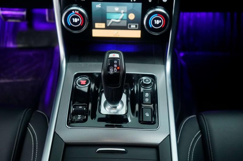 Jaguar XE L, 2023 — фото 11 из 12