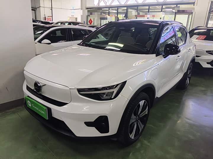 Volvo XC40 EV, 2023 — фото 2 из 9