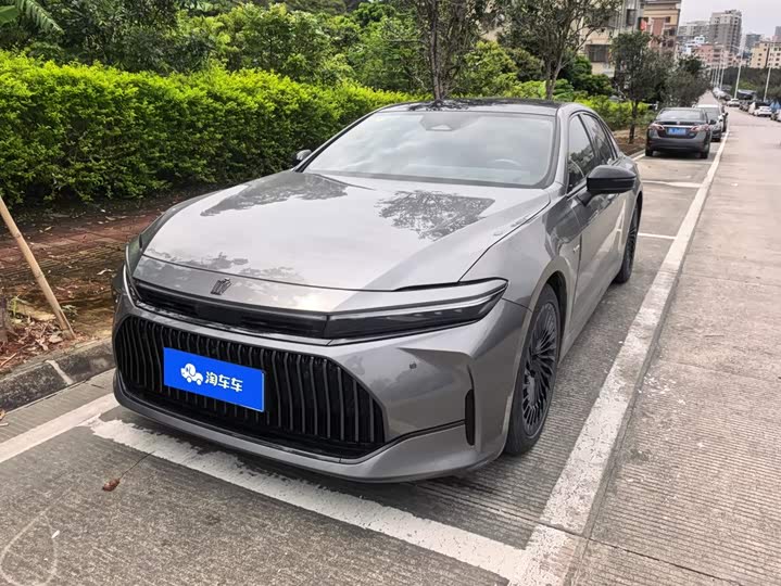 Toyota Crown Sedan, 2024 — купить в Санкт-Петербурге под ключ