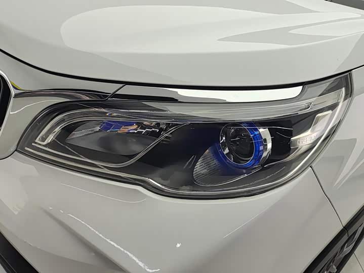 Geely Vision X3, 2021 — фото 5 из 9