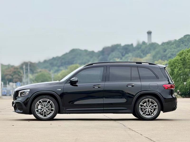 Mercedes-Benz GLB-Class AMG, 2022 — фото 4 из 9