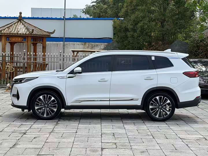 Chery Tiggo 8 Pro, 2022 — фото 3 из 9