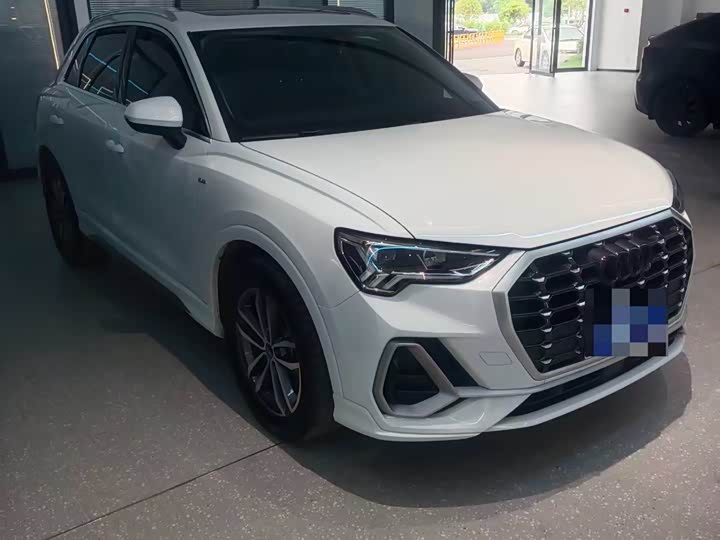 Audi Q3, 2023 — фото 3 из 9