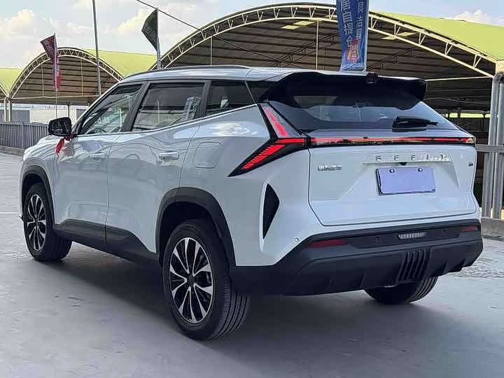 Geely Atlas, 2026 — фото 4 из 9