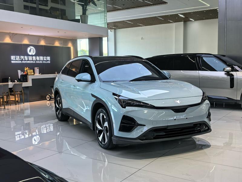 BAIC Arcfox Alpha T5, 2024 — фото 3 из 12