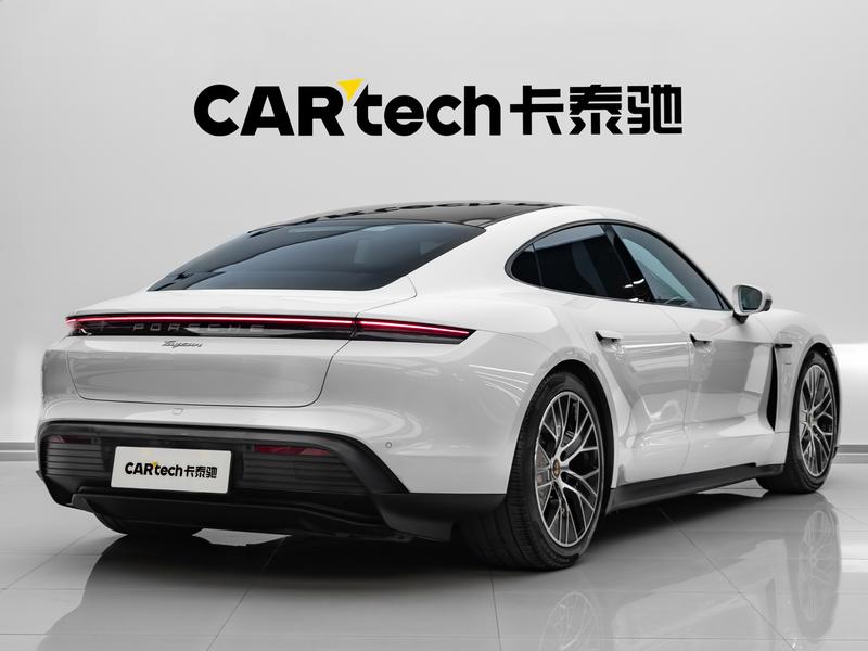 Porsche Taycan, 2023 — фото 7 из 12