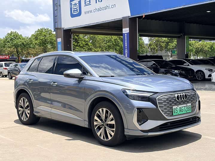 Audi Q4 e-tron, 2025 — фото 3 из 9