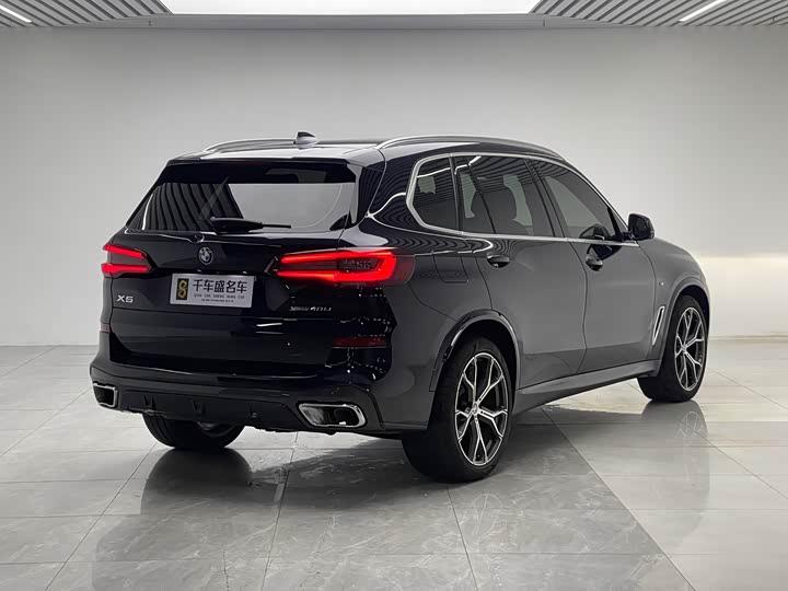 BMW X5, 2023 — фото 6 из 9