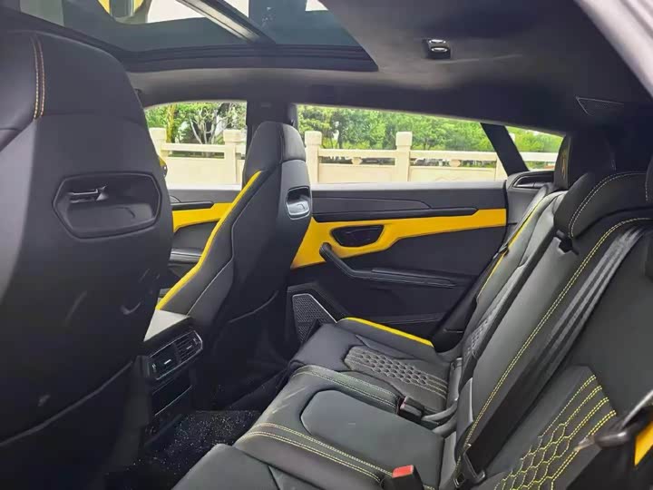 Lamborghini Urus SE, 2025 — фото 6 из 7