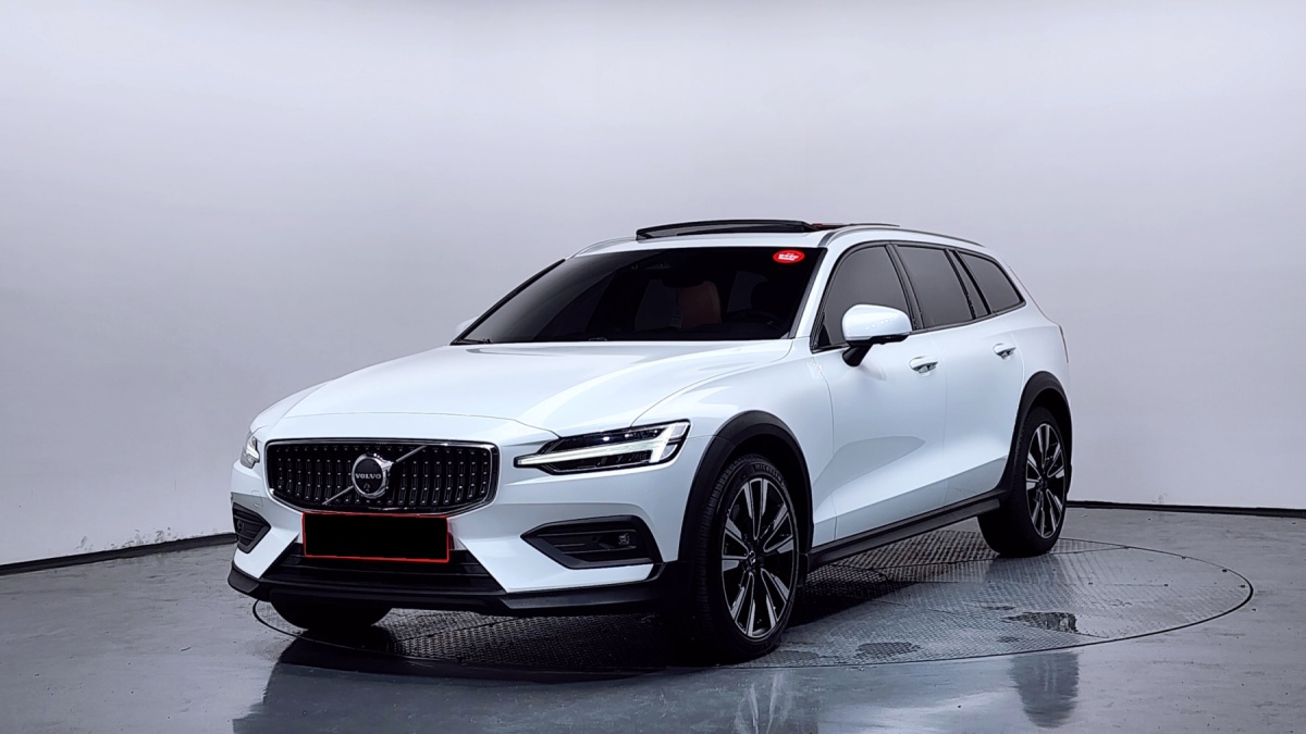 Volvo V60, 2024 — купить в Иванове под ключ