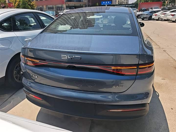 BYD Seal 05 DM-i Hybrid, 2026 — фото 6 из 9