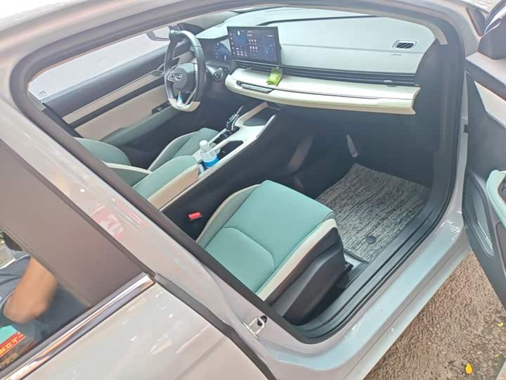 Geely Emgrand L Hi·P Hybrid, 2022 — фото 9 из 9